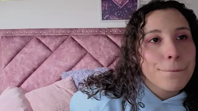 Charlotte  Miller online show from 15, 9, 2025