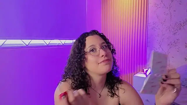 Snapshot of Charlotte__Miller chatting on 22, 4, 2026 Charlotte Miller online show from 22, 4, 2026