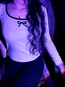 Angelnirvanaa online show from 7, 11, 2025