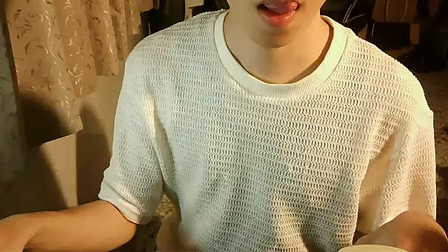 Snapshot of KYU890428 chatting on 9, 4, 2026 KYU890428 online show from 9, 4, 2026