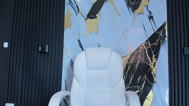 adam piarse01 online show from 28, 2, 2025