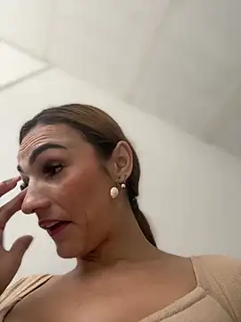 Samantha bigboobs online show from 8, 3, 2025