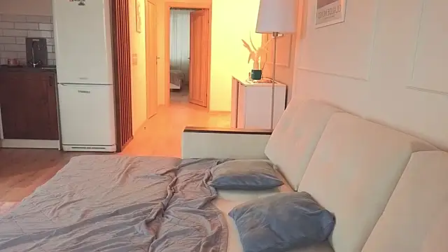 Snapshot of KristineEsme chatting on 23, 11, 2025 KristineEsme online show from 23, 11, 2025