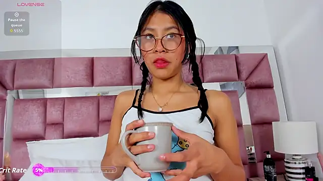 nayara macherano online show from 18, 12, 2025