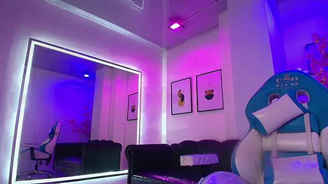 Snapshot of Arianna_sweeet chatting on 22, 4, 2026 Arianna sweeet online show from 22, 4, 2026