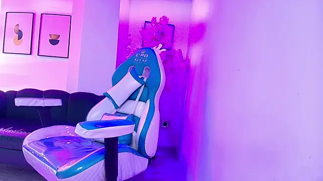 Snapshot of Arianna_sweeet chatting on 26, 4, 2026 Arianna sweeet online show from 26, 4, 2026