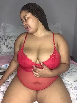 Snapshot of sexytinashe21 chatting on 17, 2, 2026 sexytinashe21 online show from 17, 2, 2026