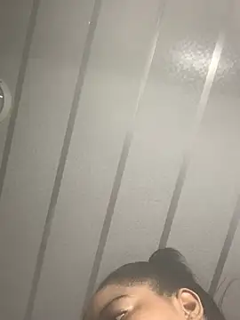 Snapshot of sexytinashe21 chatting on 27, 2, 2026 sexytinashe21 online show from 27, 2, 2026