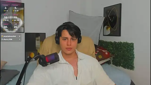 Snapshot of Thom_Ohtani chatting on 15, 5, 2026 Thom Ohtani online show from 15, 5, 2026