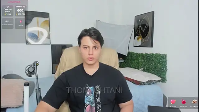 Snapshot of Thom_Ohtani chatting on 19, 5, 2026 Thom Ohtani online show from 19, 5, 2026
