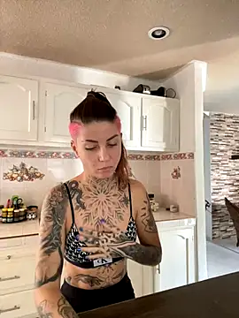 Izy cute  online show from 18, 11, 2025