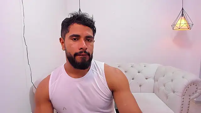 Snapshot of Santiago_huntt chatting on 3, 12, 2024 Santiago huntt online show from 3, 12, 2024