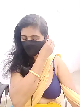 Snapshot of Lucky-Deepthi chatting on 8, 4, 2026 Lucky-Deepthi online show from 8, 4, 2026