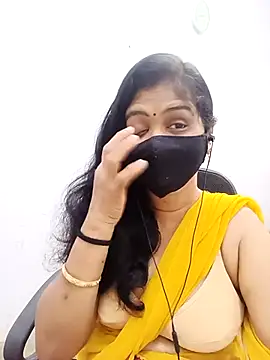 Snapshot of Lucky-Deepthi chatting on 13, 4, 2026 Lucky-Deepthi online show from 13, 4, 2026