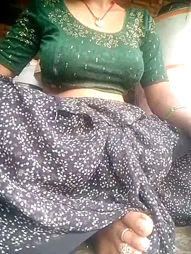 Snapshot of Amaya_Bajwa chatting on 6, 10, 2025 Amaya Bajwa online show from 6, 10, 2025