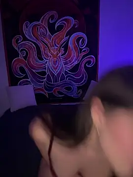 laylamaee online show from 18, 4, 2026