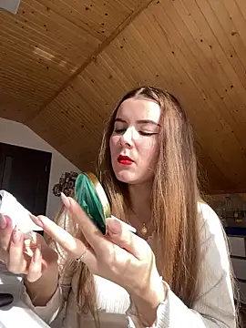 mewKate online show from 9, 3, 2025