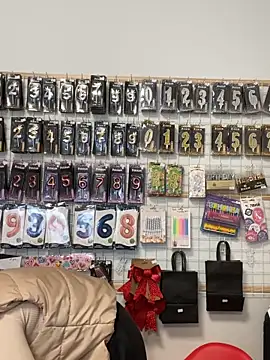 mewKate online show from 6, 4, 2026