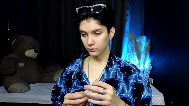 Snapshot of Hyeon_Jin chatting on 13, 3, 2025 Hyeon Jin online show from 13, 3, 2025