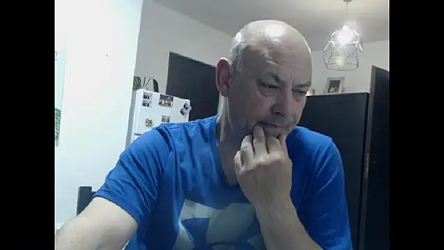 Snapshot of adryanyou46 chatting on 23, 4, 2026 adryanyou46 online show from 23, 4, 2026