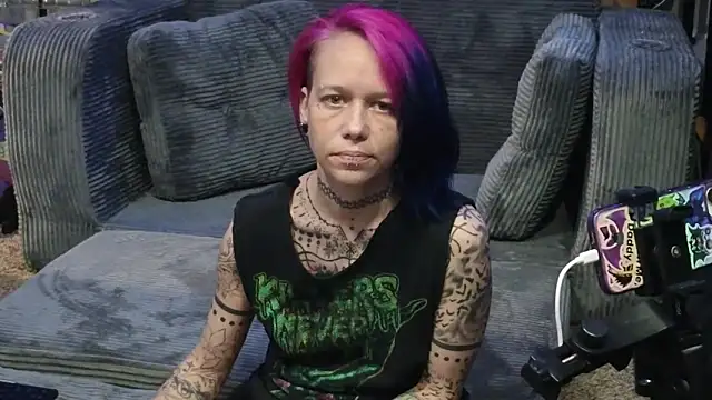 Snapshot of trashbrat chatting on 23, 3, 2026 trashbrat online show from 23, 3, 2026