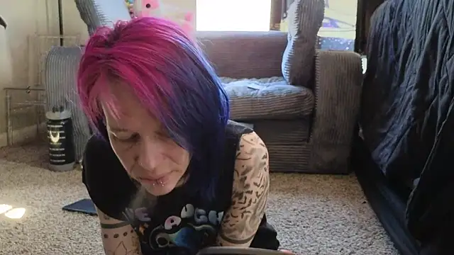 Snapshot of trashbrat chatting on 27, 3, 2026 trashbrat online show from 27, 3, 2026