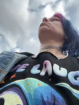 Snapshot of trashbrat chatting on 28, 3, 2026 trashbrat online show from 28, 3, 2026