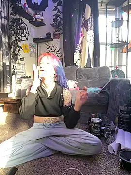 Snapshot of trashbrat chatting on 15, 4, 2026 trashbrat online show from 15, 4, 2026