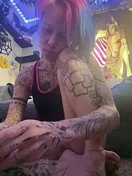 Snapshot of trashbrat chatting on 21, 4, 2026 trashbrat online show from 21, 4, 2026