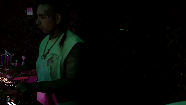 Snapshot of justthetip4209 chatting on 23, 4, 2026 justthetip4209 online show from 23, 4, 2026