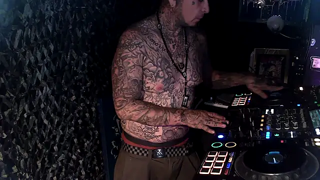 Snapshot of justthetip4209 chatting on 25, 4, 2026 justthetip4209 online show from 25, 4, 2026