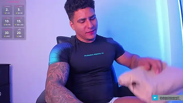 Snapshot of Maximoscott chatting on 18, 2, 2025 Maximoscott online show from 18, 2, 2025