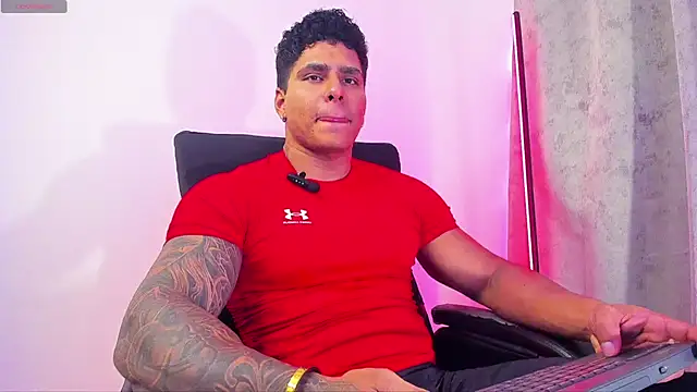 Snapshot of Maximoscott chatting on 28, 2, 2025 Maximoscott online show from 28, 2, 2025