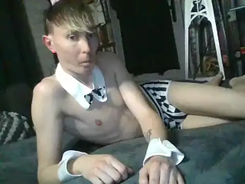 Snapshot of Slytherin-Boy009 chatting on 12, 1, 2025 Slytherin-Boy009 online show from 12, 1, 2025
