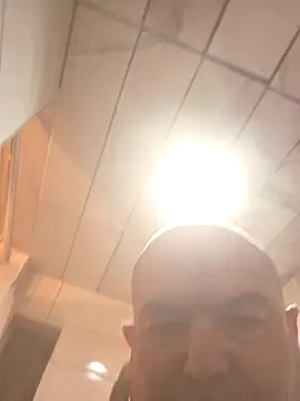 Snapshot of hesjustafriend chatting on 3, 11, 2025 hesjustafriend online show from 3, 11, 2025