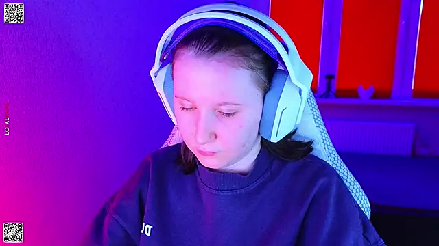 Snapshot of mon_lola chatting on 11, 1, 2026 mon lola online show from 11, 1, 2026