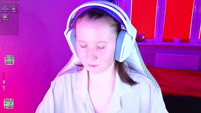 Snapshot of mon_lola chatting on 4, 3, 2026 mon lola online show from 4, 3, 2026