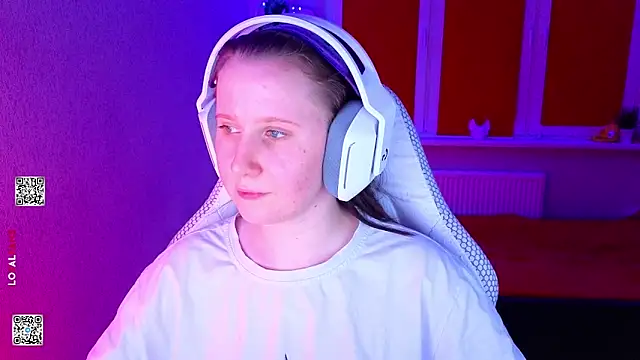 Snapshot of mon_lola chatting on 6, 3, 2026 mon lola online show from 6, 3, 2026