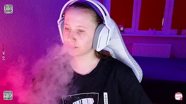 Snapshot of mon_lola chatting on 22, 3, 2026 mon lola online show from 22, 3, 2026