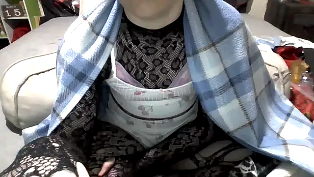 AverageRose online show from 16, 3, 2025