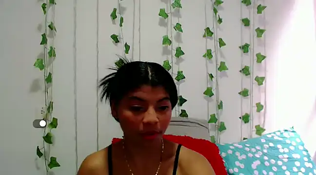 Snapshot of mia_grey01 chatting on 24, 1, 2025 mia grey01 online show from 24, 1, 2025