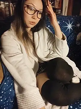Snapshot of LoveFoxyQueen chatting on 26, 3, 2026 LoveFoxyQueen online show from 26, 3, 2026
