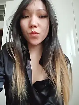 Snapshot of LoveFoxyQueen chatting on 27, 3, 2026 LoveFoxyQueen online show from 27, 3, 2026