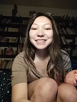 Snapshot of LoveFoxyQueen chatting on 5, 5, 2026 LoveFoxyQueen online show from 5, 5, 2026