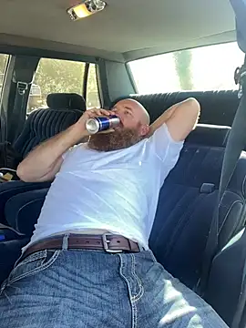 Snapshot of 32XRedBeard chatting on 2, 3, 2025 32XRedBeard online show from 2, 3, 2025