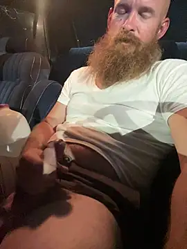 Snapshot of 32XRedBeard chatting on 13, 3, 2025 32XRedBeard online show from 13, 3, 2025