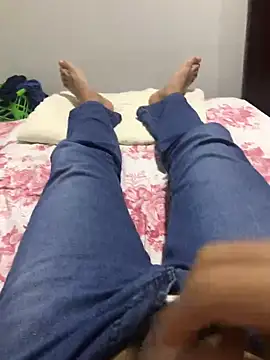 Snapshot of AgneloFly chatting on 25, 1, 2025 AgneloFly online show from 25, 1, 2025