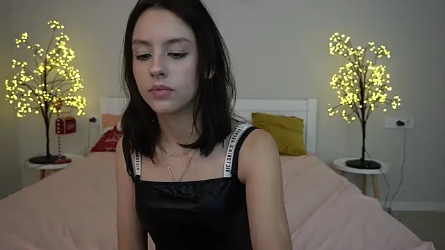 Snapshot of AnnaElys chatting on 6, 2, 2025 AnnaElys online show from 6, 2, 2025