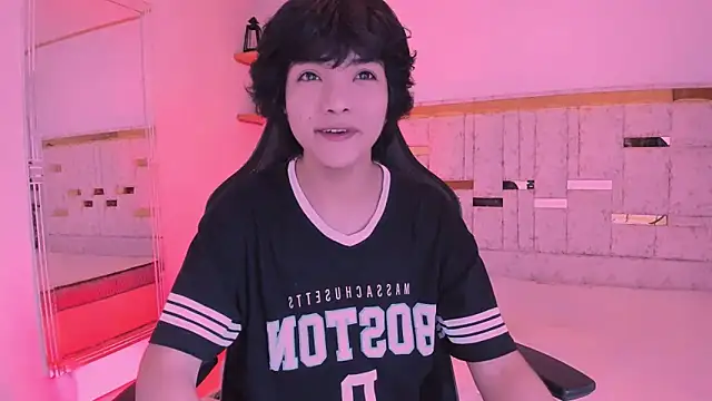Snapshot of AllanYong18 chatting on 11, 3, 2025 AllanYong18 online show from 11, 3, 2025