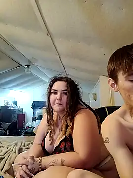 Snapshot of LitHippieBaby420 chatting on 7, 1, 2025 LitHippieBaby420 online show from 7, 1, 2025